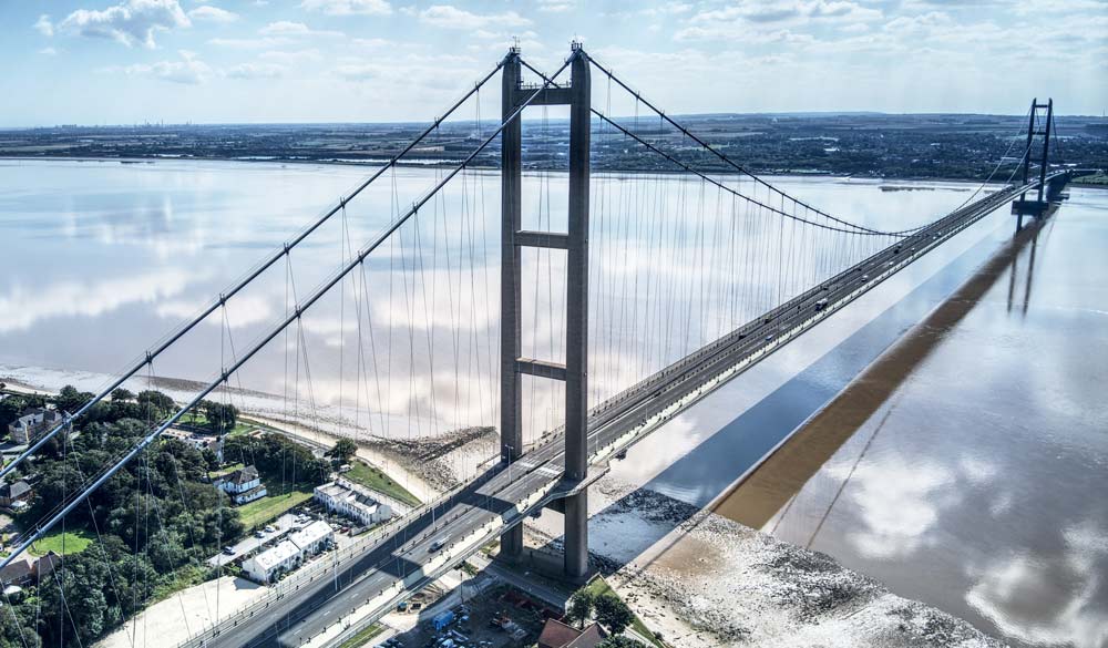 wide shot of humber bridge